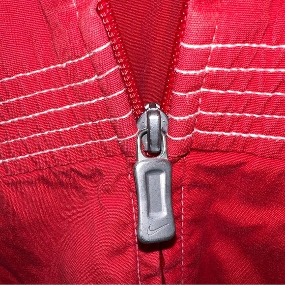 Nike Women’s Red Cotton Zip Up Jacket Size Medium (8-10) - Picture 6 of 11
